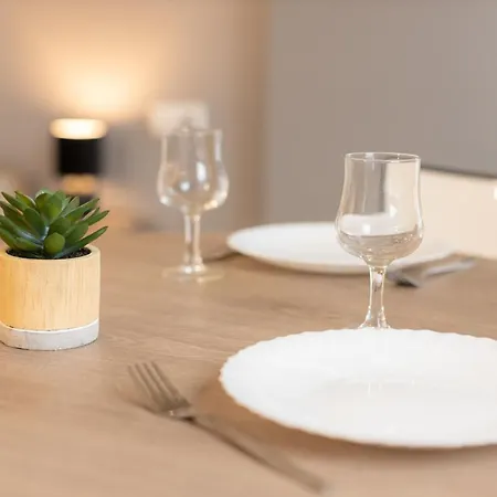 Modern Chic Immaculate Studio Near City Center Belval *